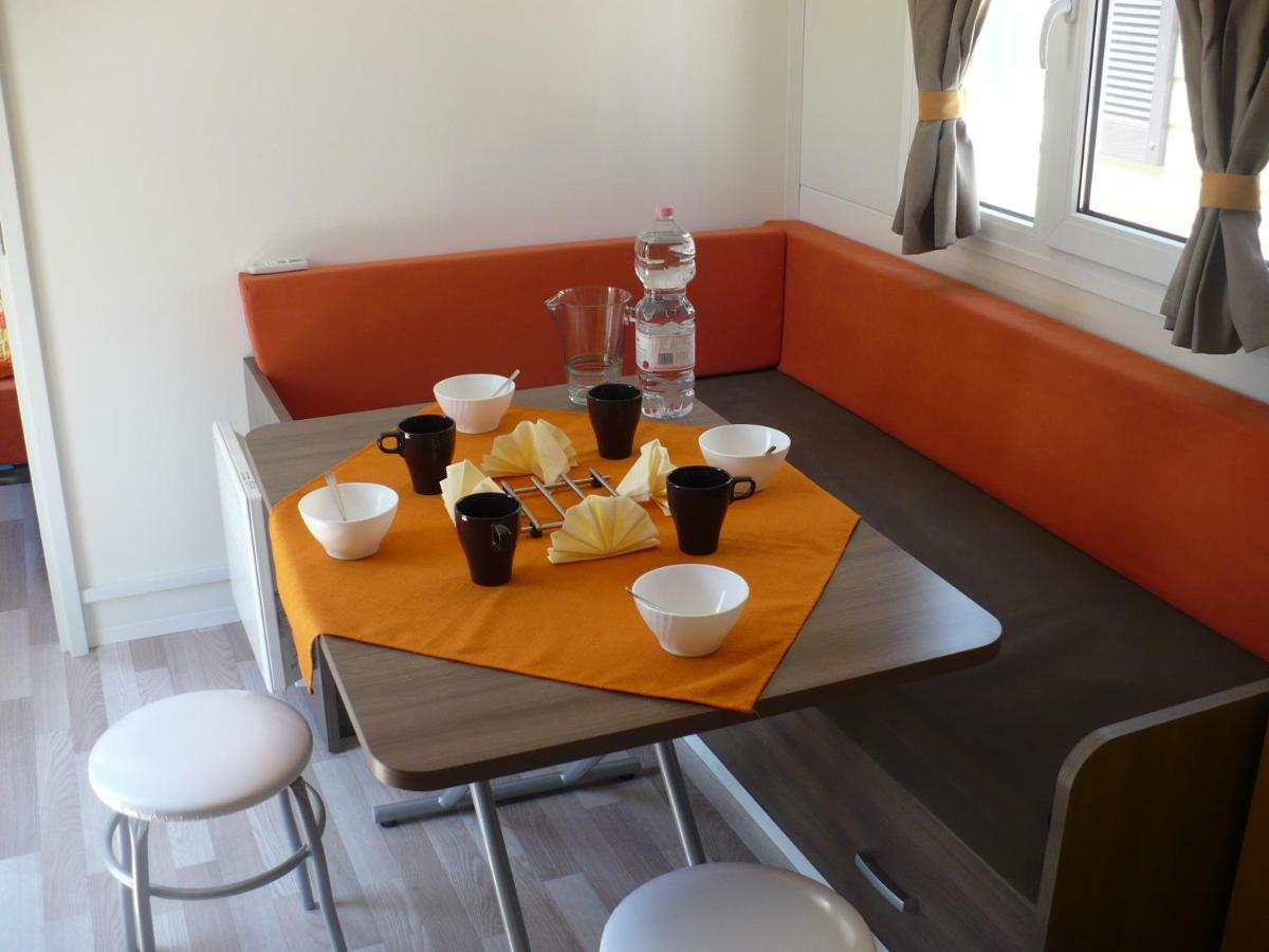 Victoria Mobilehome In Solaris Fkk Naturist Camping Resort Porec Ngoại thất bức ảnh